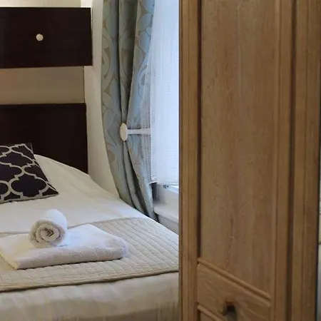 Hotel Ashley 3*
