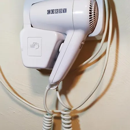 Ashley فندق كورك