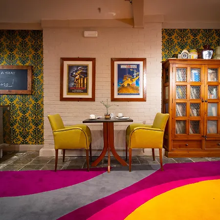 Ashley Hotel