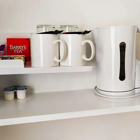 Ashley فندق كورك