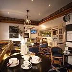 Ashley Hotel