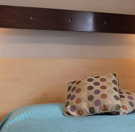 Ashley Hotel 3*