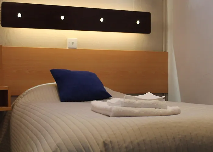 Ξενοδοχείο Ashley 2*