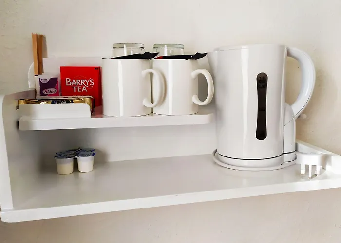 Ashley Отель Корк